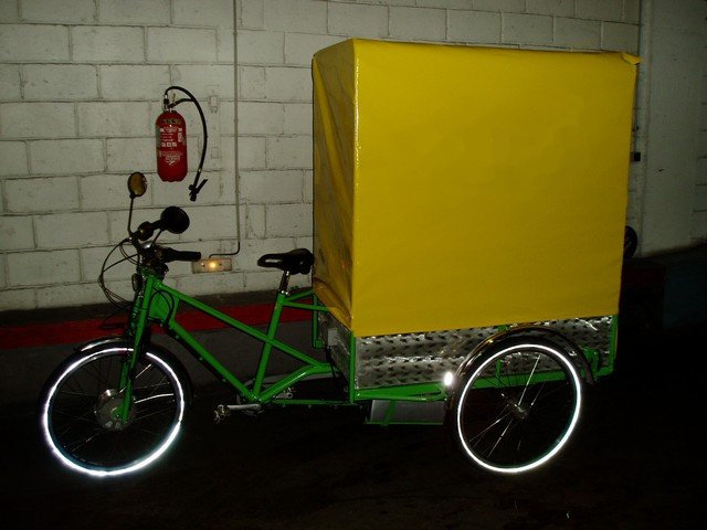 une gamme de tricycle  assistance lectrique pour des usages  professionnels
